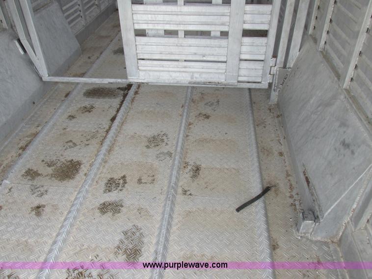 image for item K2101 1999 Barrett gooseneck livestock trailer