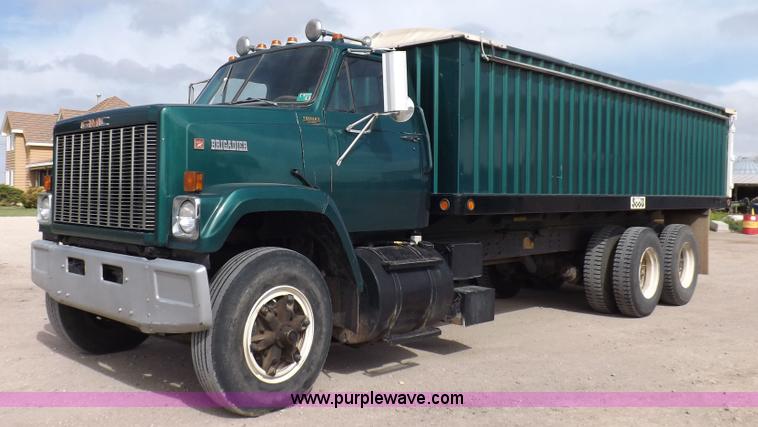 image for item K3044 1979 GMC Brigadier grain truck