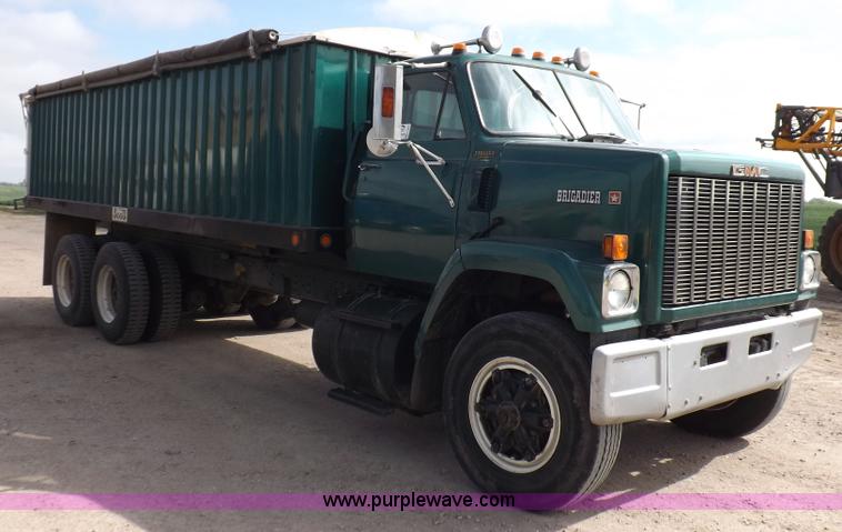 image for item K3044 1979 GMC Brigadier grain truck