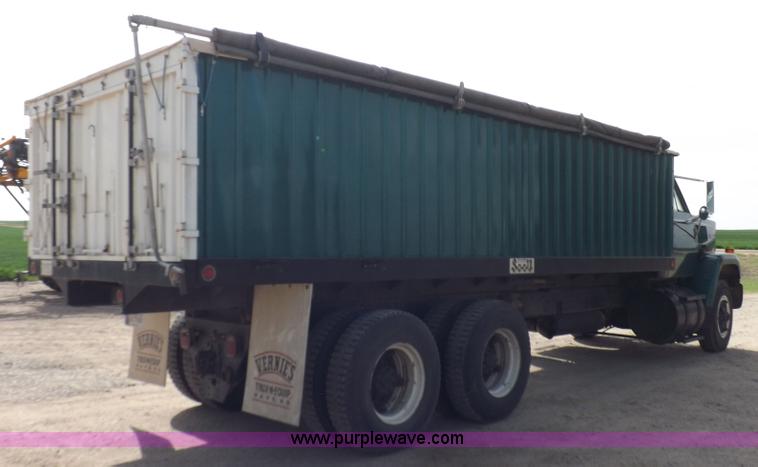 image for item K3044 1979 GMC Brigadier grain truck