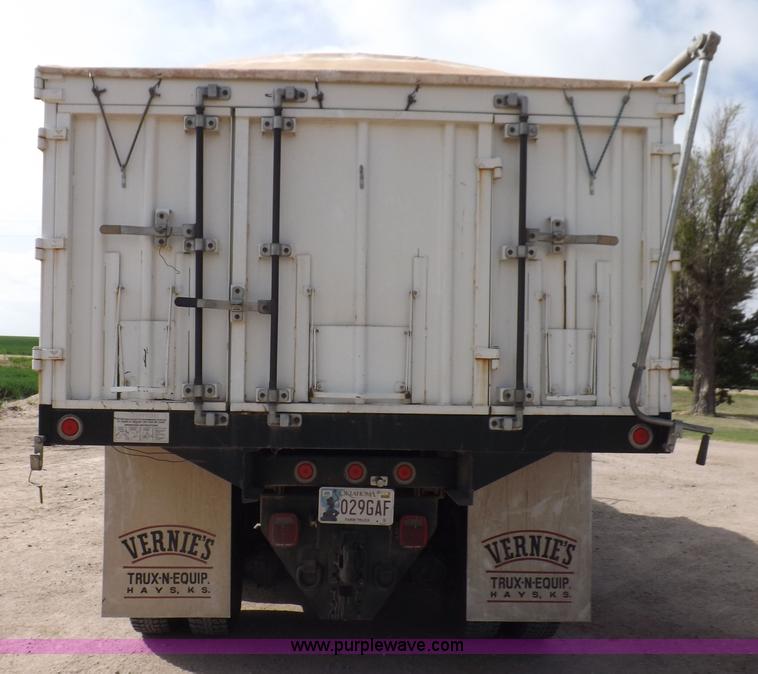 image for item K3044 1979 GMC Brigadier grain truck