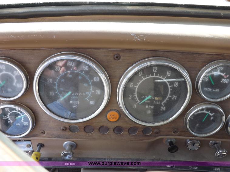 image for item K3044 1979 GMC Brigadier grain truck