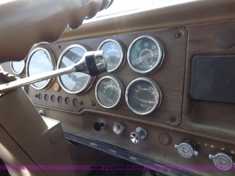 image for item K3044 1979 GMC Brigadier grain truck