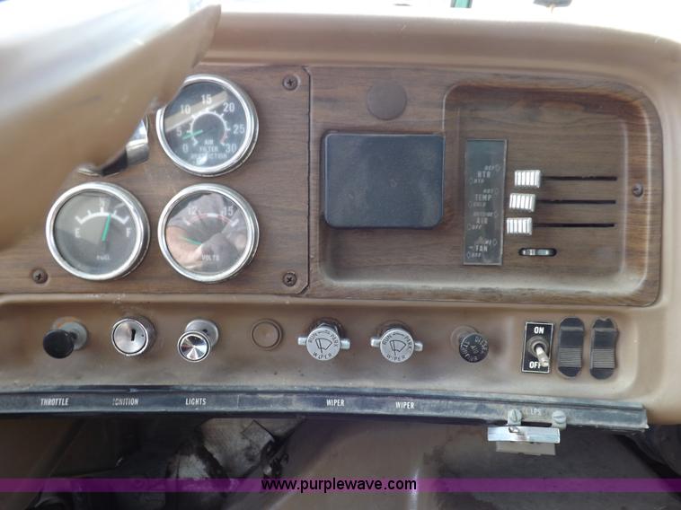 image for item K3044 1979 GMC Brigadier grain truck