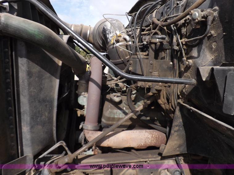 image for item K3044 1979 GMC Brigadier grain truck