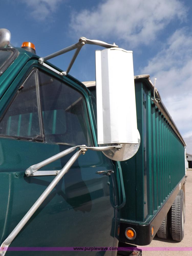 image for item K3044 1979 GMC Brigadier grain truck