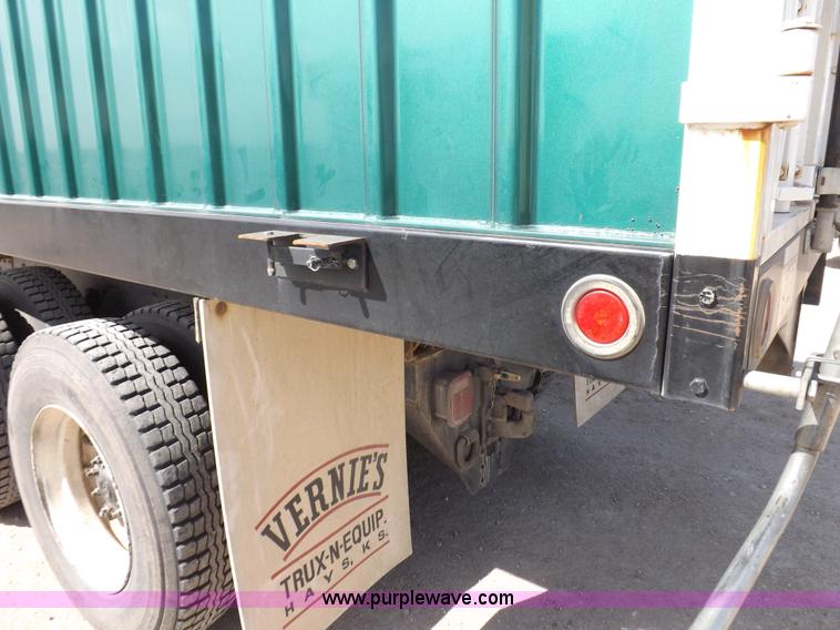 image for item K3044 1979 GMC Brigadier grain truck