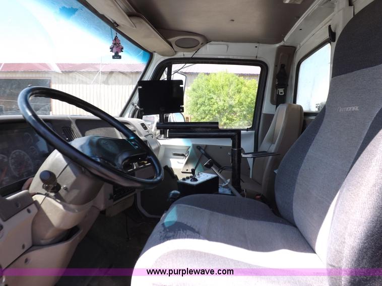 image for item K3879 2005 Sterling LT8500 feed truck