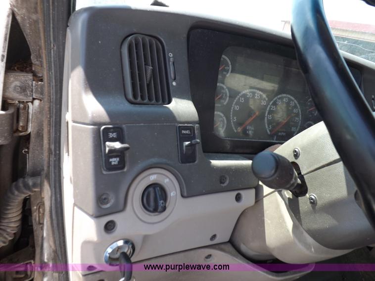 image for item K3879 2005 Sterling LT8500 feed truck