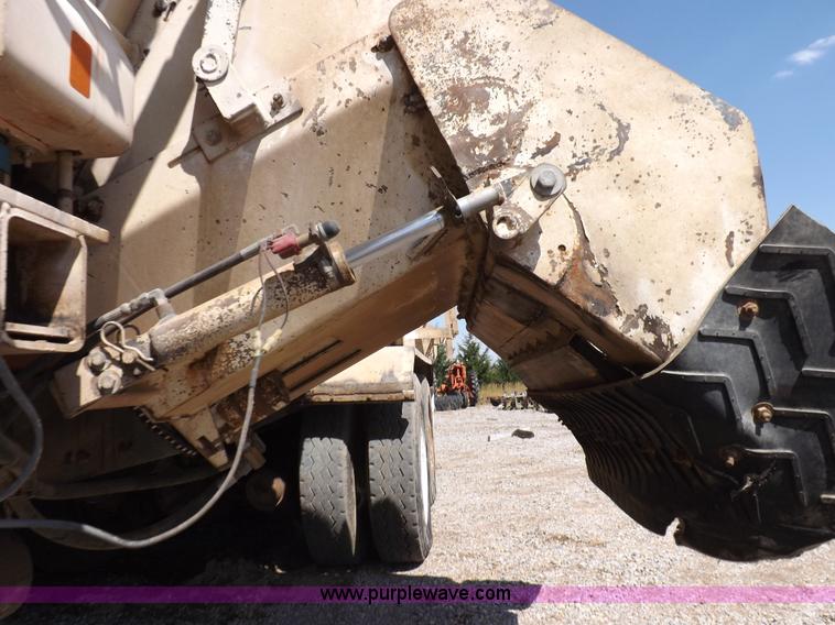 image for item K3879 2005 Sterling LT8500 feed truck