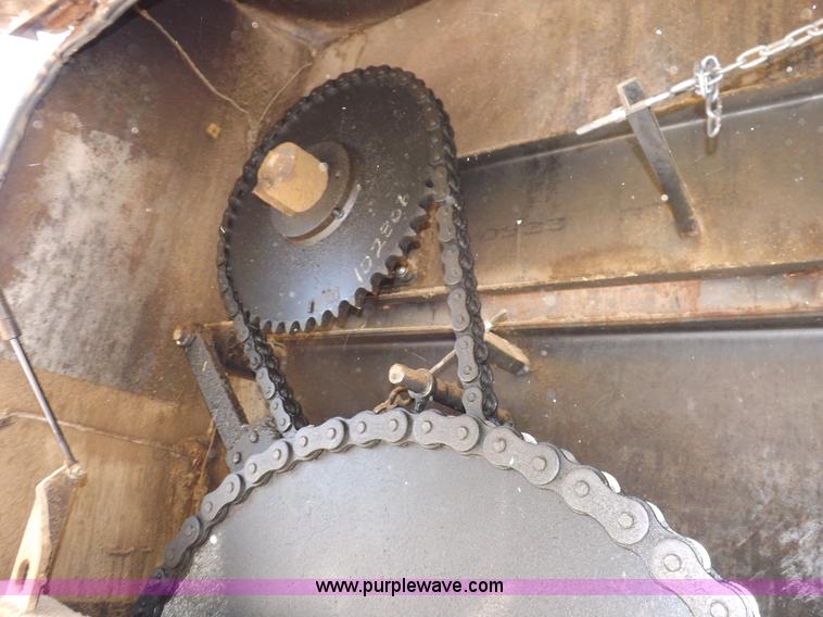 image for item K3879 2005 Sterling LT8500 feed truck