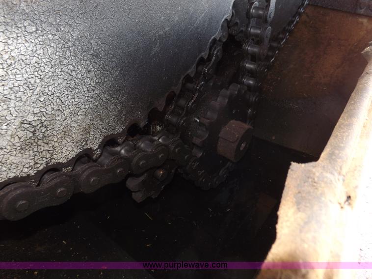 image for item K3879 2005 Sterling LT8500 feed truck