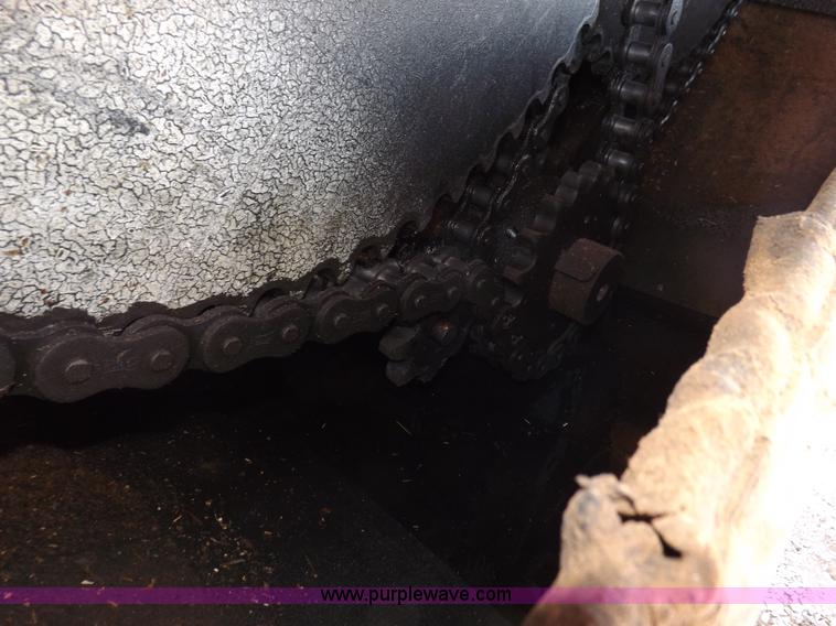 image for item K3879 2005 Sterling LT8500 feed truck