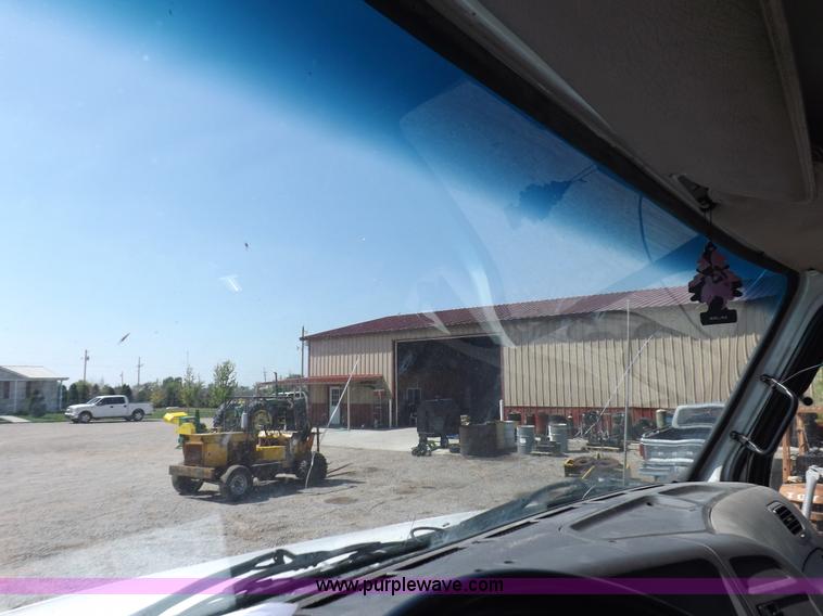 image for item K3879 2005 Sterling LT8500 feed truck