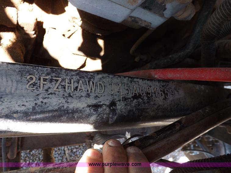 image for item K3879 2005 Sterling LT8500 feed truck