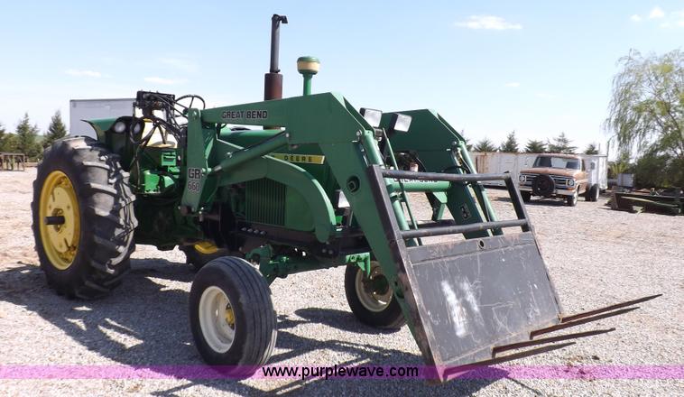 image for item K3880 John Deere 3020 tractor