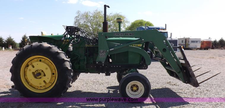 image for item K3880 John Deere 3020 tractor