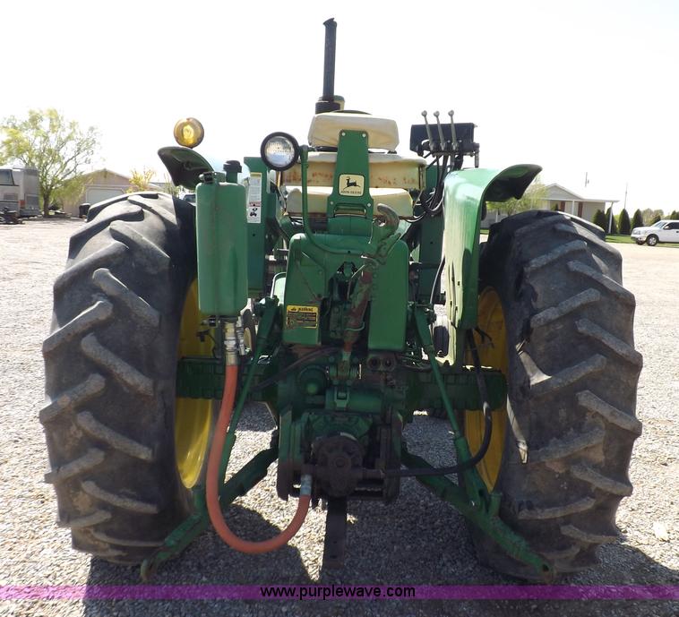 image for item K3880 John Deere 3020 tractor