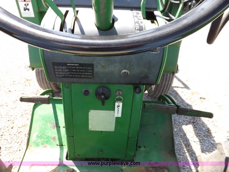 image for item K3880 John Deere 3020 tractor