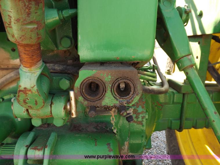 image for item K3880 John Deere 3020 tractor