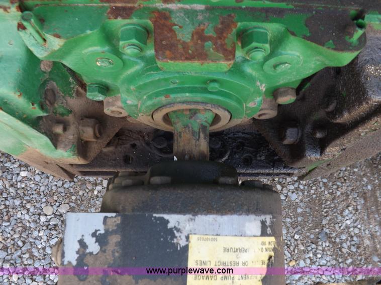 image for item K3880 John Deere 3020 tractor