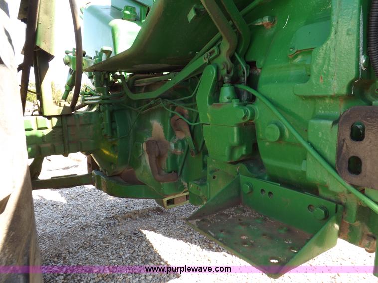 image for item K3880 John Deere 3020 tractor