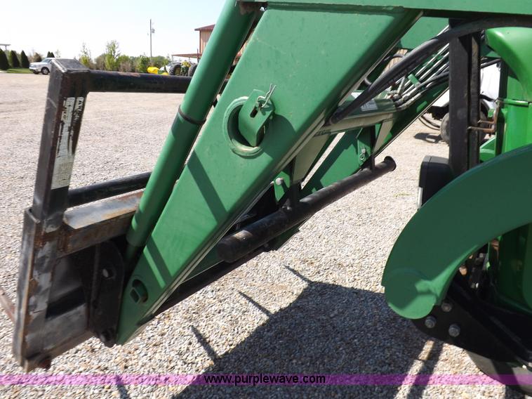 image for item K3880 John Deere 3020 tractor