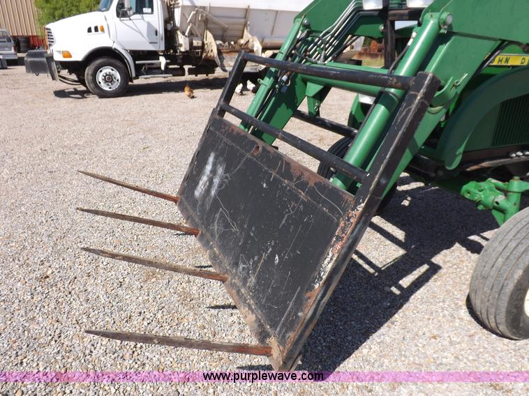 image for item K3880 John Deere 3020 tractor