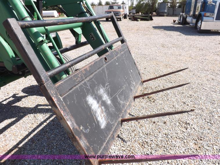 image for item K3880 John Deere 3020 tractor