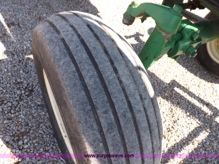 image for item K3880 John Deere 3020 tractor