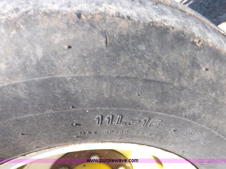 image for item K3880 John Deere 3020 tractor