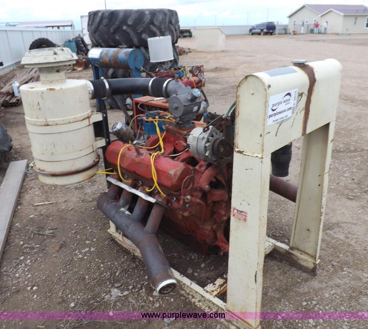 image for item K3914 International 605 C.I.D. V8 gas engine