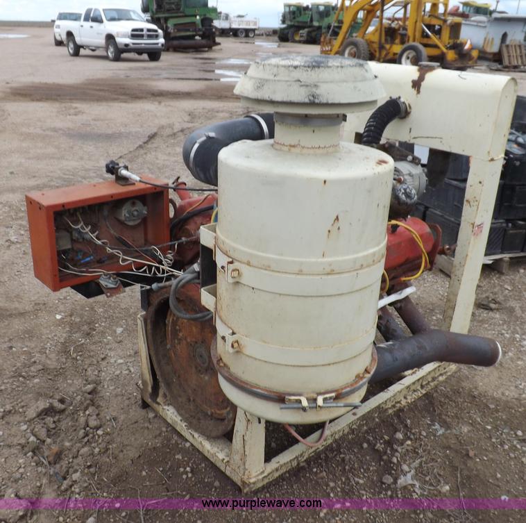 image for item K3914 International 605 C.I.D. V8 gas engine