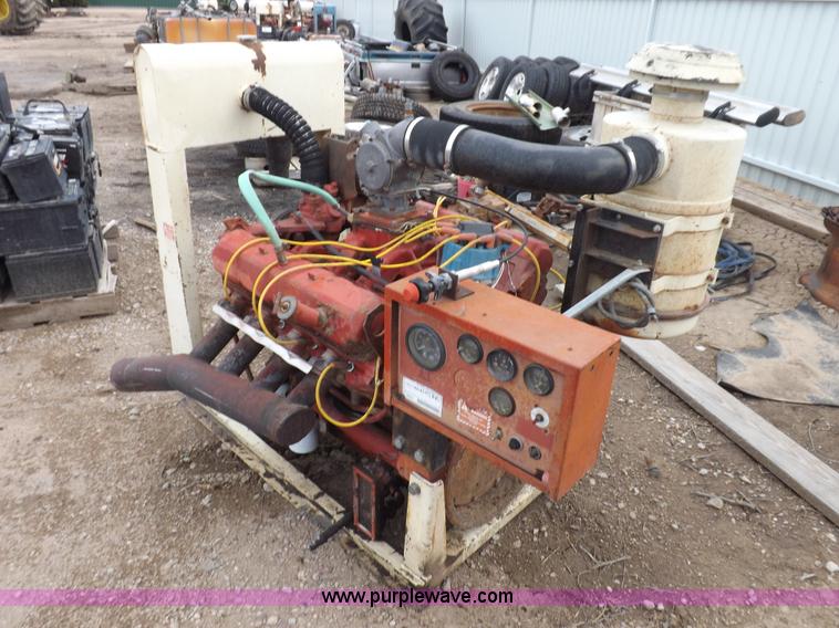 image for item K3914 International 605 C.I.D. V8 gas engine