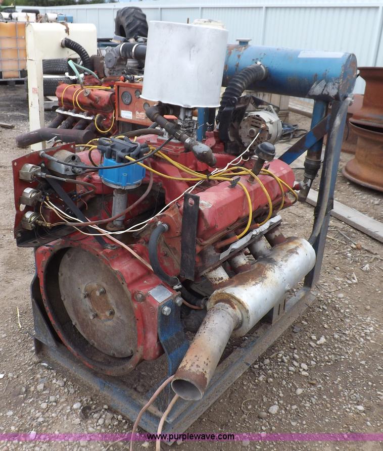 image for item K3915 International 605 C.I.D. V8 gas engine