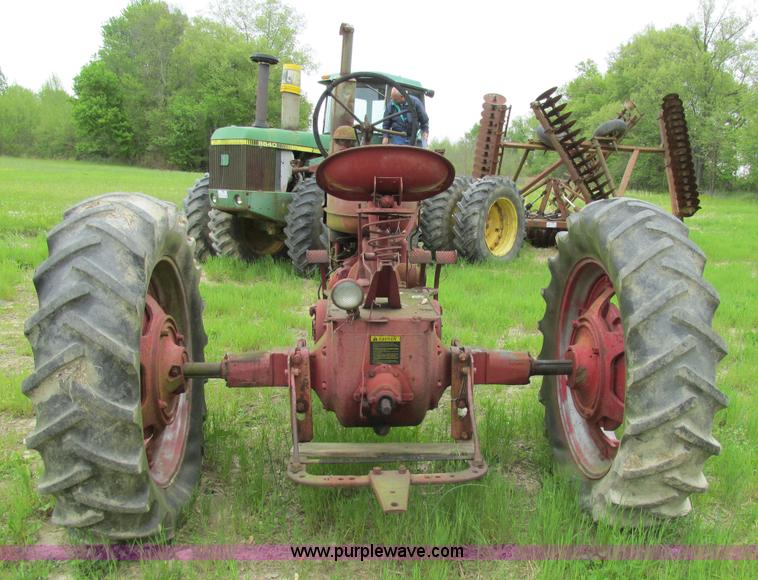 image for item K5041 International Farmall M tractor