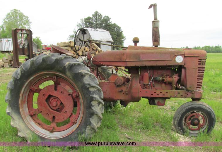 image for item K5041 International Farmall M tractor