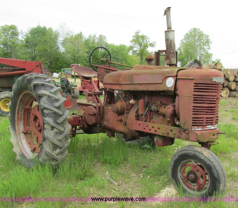 image for item K5041 International Farmall M tractor