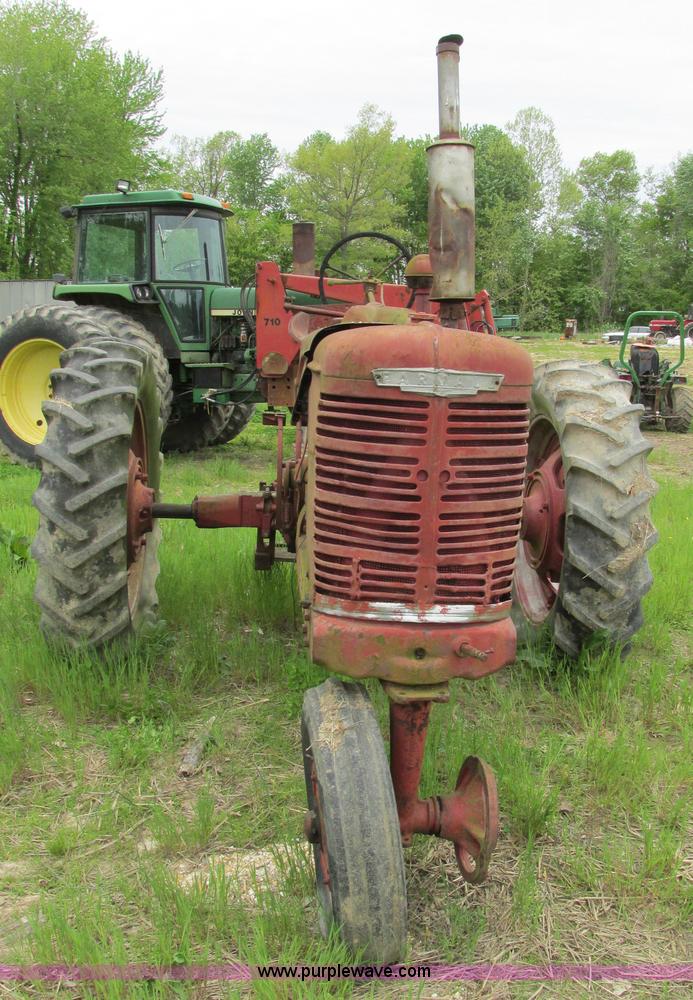 image for item K5041 International Farmall M tractor