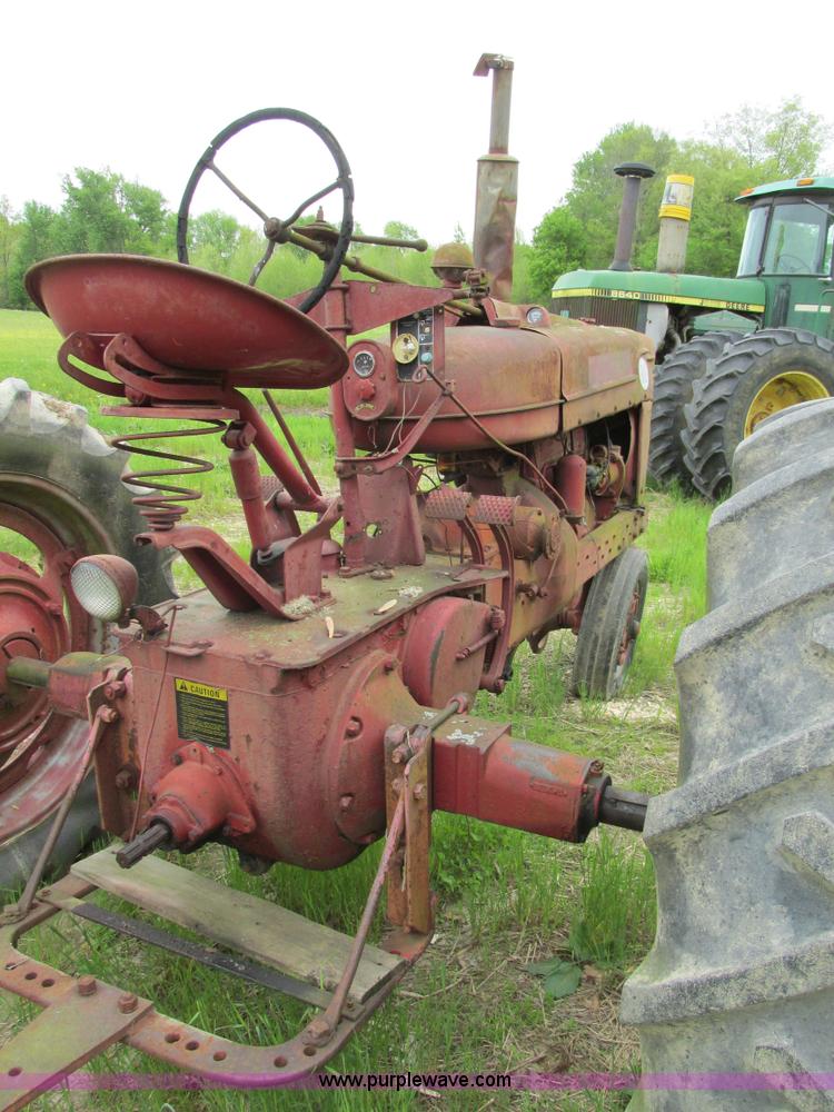 image for item K5041 International Farmall M tractor
