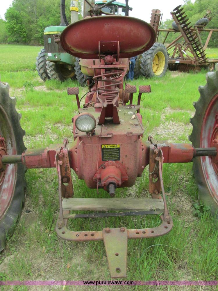 image for item K5041 International Farmall M tractor
