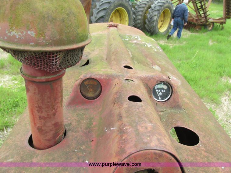 image for item K5041 International Farmall M tractor
