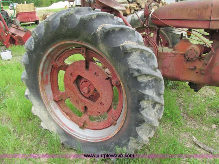 image for item K5041 International Farmall M tractor