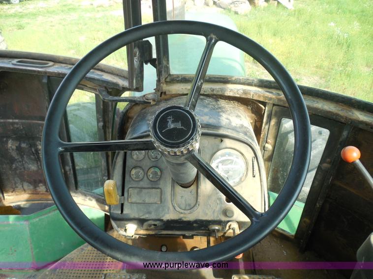 image for item K5042 1981 John Deere 8640H 4WD tractor