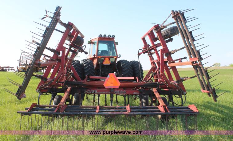 image for item K6799 Case IH 4800 field cultivator
