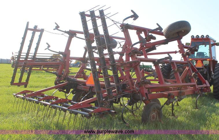 image for item K6799 Case IH 4800 field cultivator