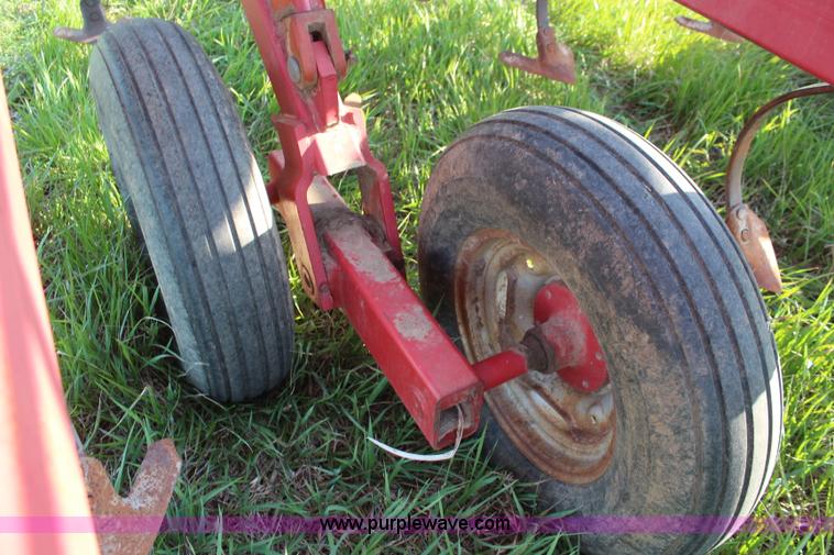 image for item K6799 Case IH 4800 field cultivator