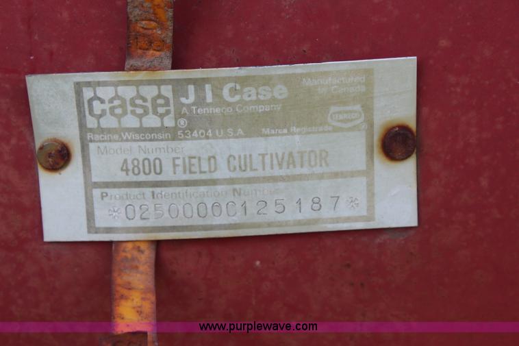image for item K6799 Case IH 4800 field cultivator