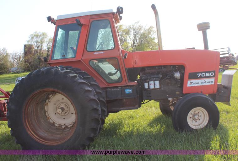 image for item K6801 1980 Allis Chalmers 7060 tractor