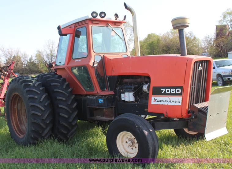 image for item K6801 1980 Allis Chalmers 7060 tractor